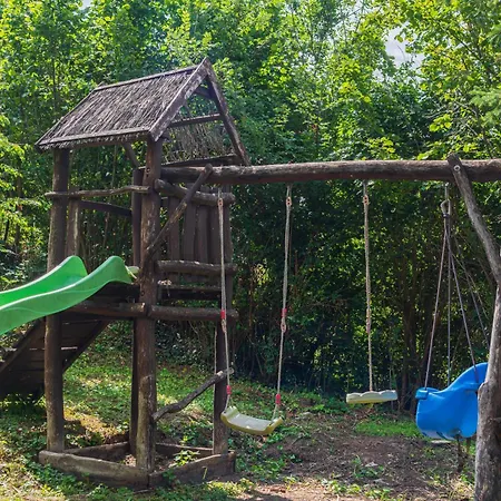 With Private Forest & Panorama Apartman Visegrád